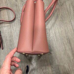 NWOT Angela Roi Cher Signet Satchel Handbag